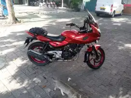 Bajaj Pulsar 220 cc
