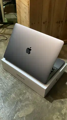 Dijual MacBook Air M1 2020 (Second) - Pemakaian Mulai Januari 2024