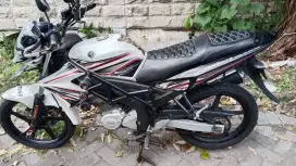 Yamaha vixion 2012 putih