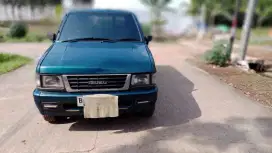 ISUZU PANTHER NEW ROYAL TH 2000