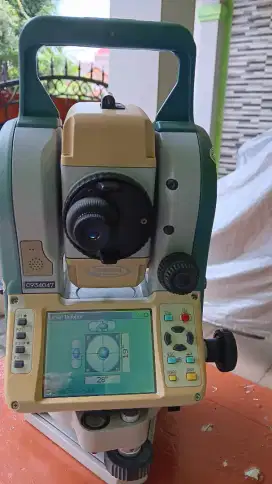 Total station Focus-8