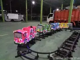 Kereta lantai dan mini coaster