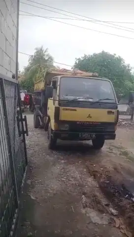 Dumptruck Mitsubishi colt diesel 110 ps