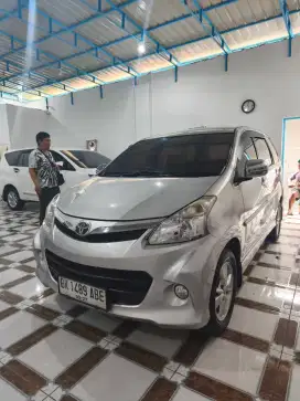 TOYOTA AVANZA VELOZ 1.5 A/T LUXURY