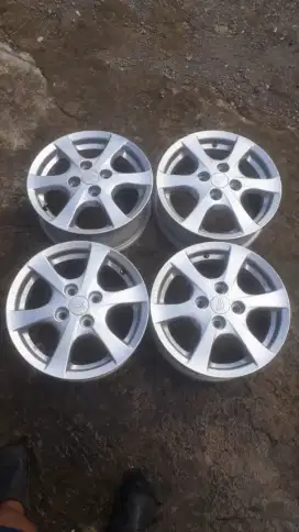 Velg sigra racing standard