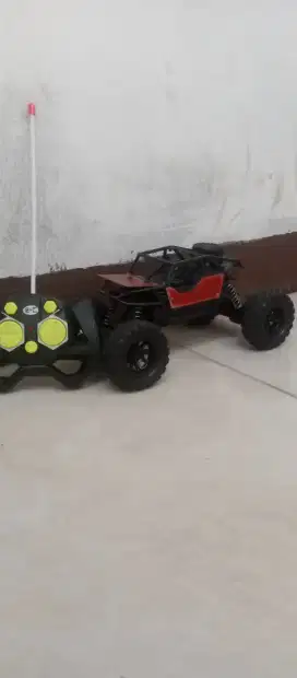 Mobil Remote Seperti Baru