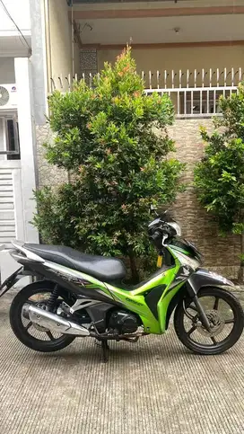 Honda Supra x Helm In 2012