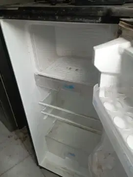 Kulkas satu pintu aqua normal minat wa