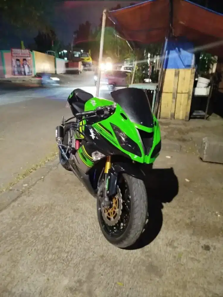 Kawasaki zx6r 2012 pemakaian pribadi