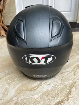 Helm KYT Kyoto Mate Black Used