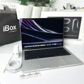 MacBook Pro M3 iBox Silver 8gb 512gb Battery Health 100%