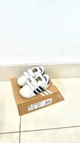 Sepatu adidas newborn