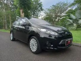 Ford Fiesta 1.4 AT type TREND tahun 2012