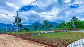 Tanah murah siap bangun nempel jalan besar view indah SHM