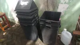 Tempat Sampah Goyang 40Liter