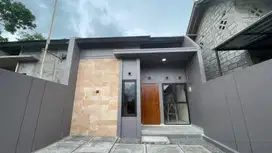 CARPORT 2 Mobil, Semi 2 Lantai, Rumah Murah Jogja
