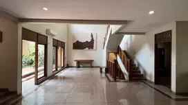 JUAL CEPAT MURAH RUMAH TAMAN HIMALAYA  CENTRAL LIPPO KARAWACI 