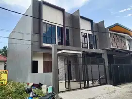 NEW GRESS SIAP HUNI Rumah 2 Kali Kepiting Surabaya Timur 2 Lantai