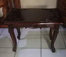 Meja hias Kayu kokoh