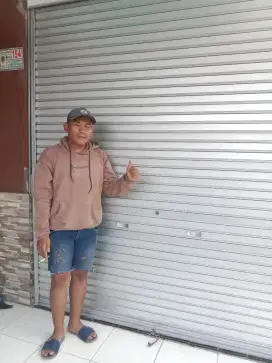 Folding gate rolling door