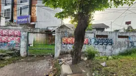 Dijual Rumah Hitung Tanah Cocok untuk Usaha Jalan Raya Gelam Candi