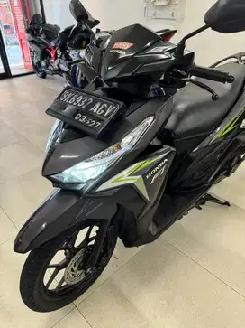 Honda Vario 125 CBS tahun 2017 warna Abu Abu Vario125 Old Lama Grey