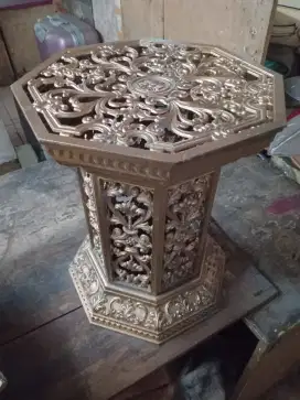 Hiasan Dudukan Meja Besi Ukir Kokoh Antik Hexagonal Jadul Bagus Langka