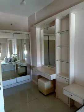 disewakan apartemen Tanglin connecting Pakuwon mall full furnished