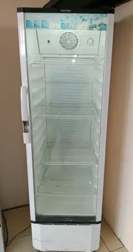 Di jual showcase tinggi siap pakai..