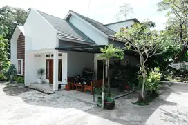 BUTUH UANG JUAL RUMAH LUAS SEJUK DI BANGUNJIWO BANTUL YOGYA
