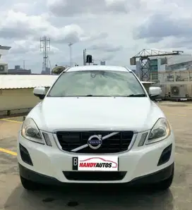 Volvo XC60 Tahun 2011 Automatic Putih