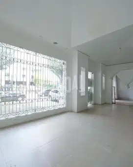 For Rent Bangunan Komersil di Kebayoran Baru