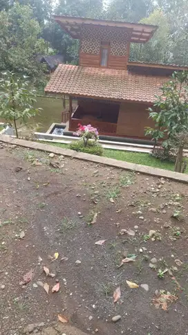 Dijual lahan 550 m³ dan villa