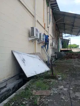 AC Servis Ac bongkar pasang ac Surabaya