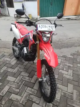 Crf istimewa KM 200 perak