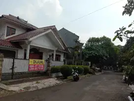 Rumah Sukaluyu dkt Kantor Imigrasi Dijual Beserta furnish