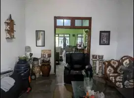 Tanah Luas, Jalan Besar 2 Mobil LEGA! Rumah Pesanggrahan Dijual. NEGO