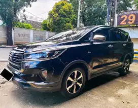 Toyota Venturer 2022 AT Hitam Kijang Innova ISTIMEWA