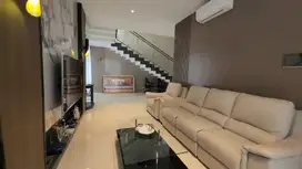 Jual Rumah Sultan di BSD termurah Cluster Lyndon Navapark