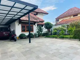 Jual Rumah rasa Villa .rumah bagus dan siap huni di Rancamaya.
