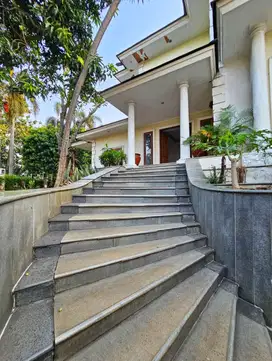 Rumah PONDOK INDAH. LT.750/LB.550. 4 Kamar Tidur. SHM. Harga 30M.