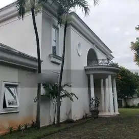 Disewakan rumah di jl Adyaksa raya Lebak bulus Jakarta Selatan