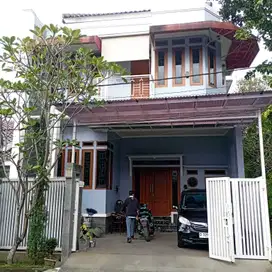Dijual Rumah Mewah 2 Lantai di Komplek Elite BELKA Residence