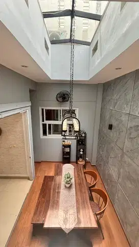 Rumah Siap Huni, rapi, bagus di Delatinos BSD Tangerang Selatan