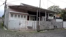 Rumah Hoek Margahayu Raya jl Soekarno Hatta Bandung kota