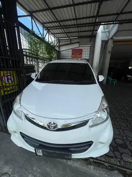 Toyota Avanza Veloz 1.5 AT 2013
