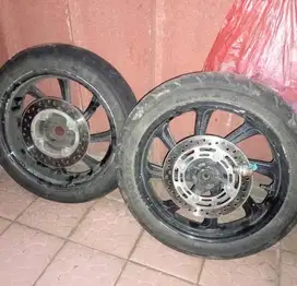 Dijual Velg+Ban PCX 150!!!