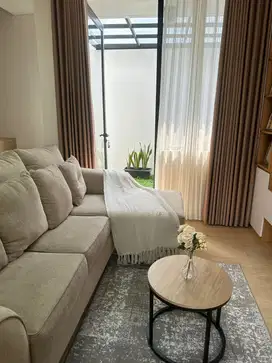 Disewakan Rumah Cakep Full furnished di Park Serpong
