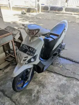 Mio smile 2012 rubah ke sporty plat bekasi lg ada pemutihan