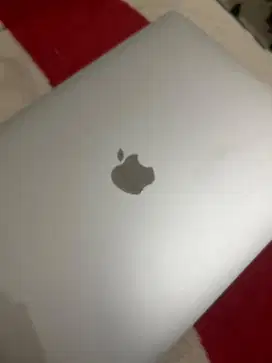 Jual cepat kilat second Macbook Air 13 Retina 2018 8/128